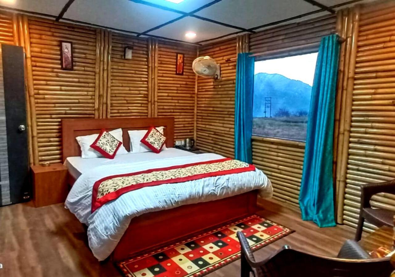 Bamboo Junction Resort - Kanatal, Valley & Mountain View Dhanaulti Exterior photo